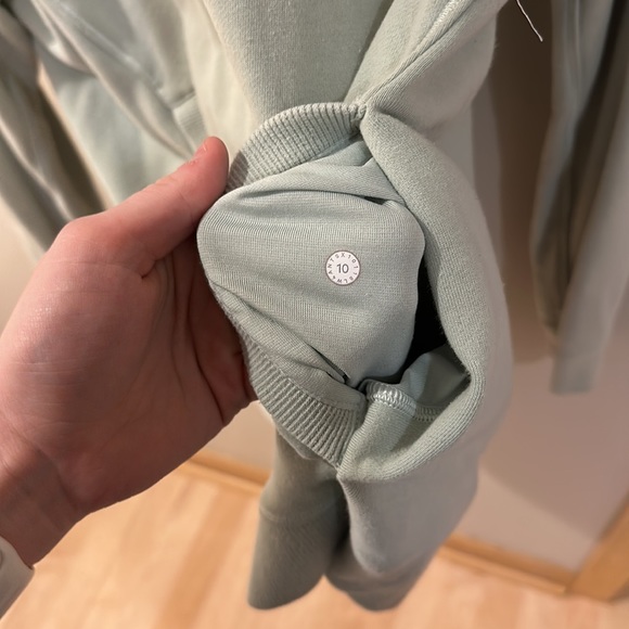 Lululemon full zip - Picture 5 of 5